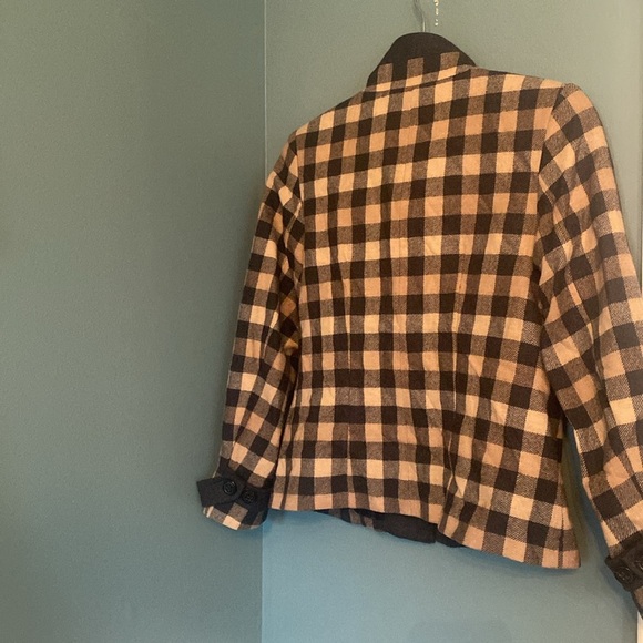 Pendleton womens jacket / blazer - 6P - gray and tan gingham - 100% wool - Picture 7 of 8